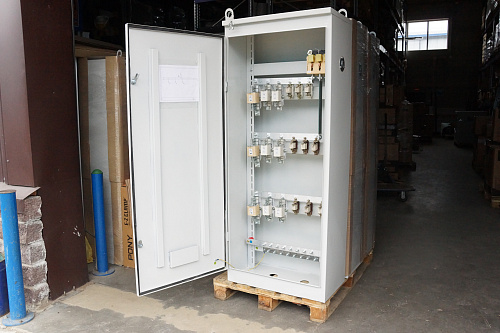 Шкаф предохранительный Киоск КЛ-209 (1х400, 2х250, 3х100) IP54 1700х700х400мм в Автопром