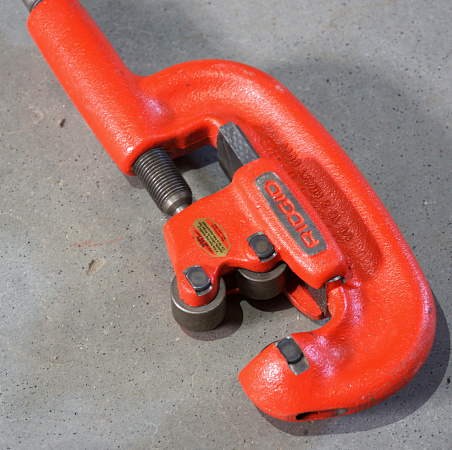 Труборез роликовый RIDGID 2A/202 для стальных труб 3-50мм в Автопром